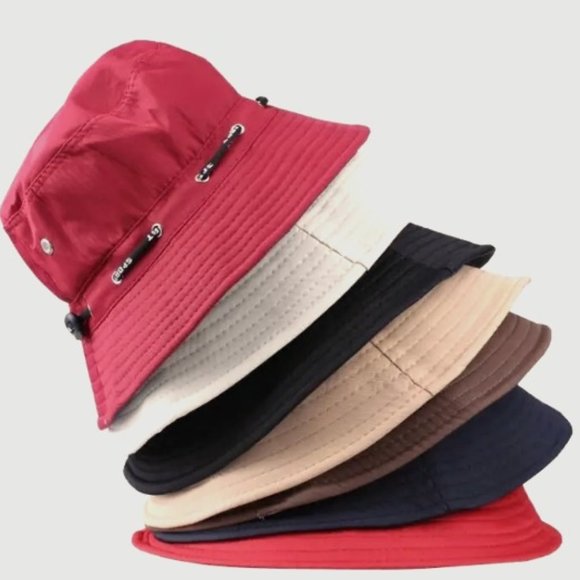 Accessories - BUCKET HAT in Burgundy